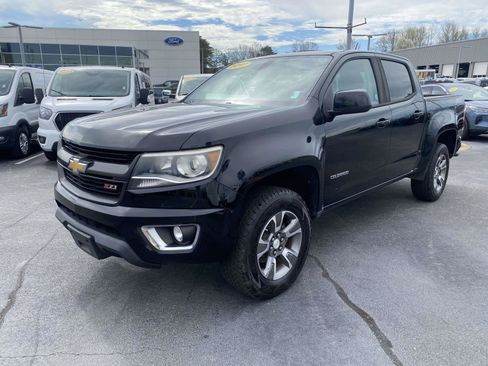 Used 2017 Chevrolet Colorado Z71 image 3