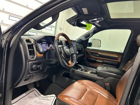 Used 2019 RAM 1500 Laramie Longhorn AWD/4WD image 17