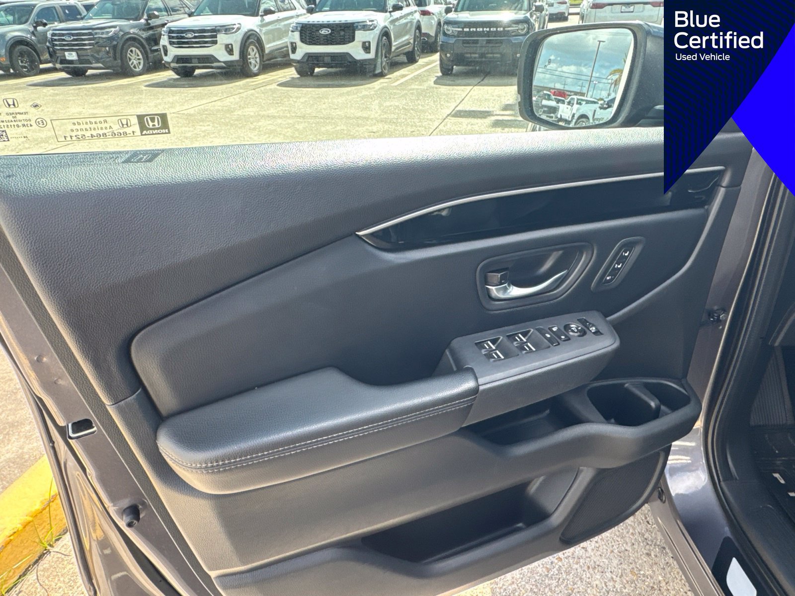 Used 2025 Honda Pilot EX-L image 9