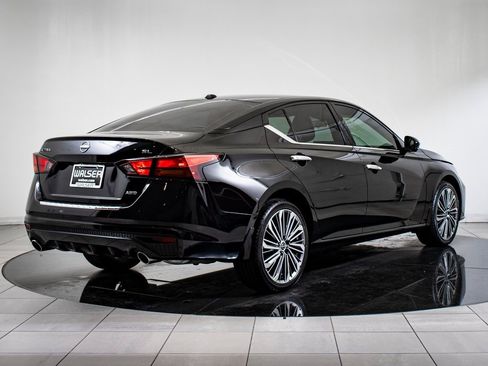 Used 2023 Nissan Altima 2.5 SL image 7
