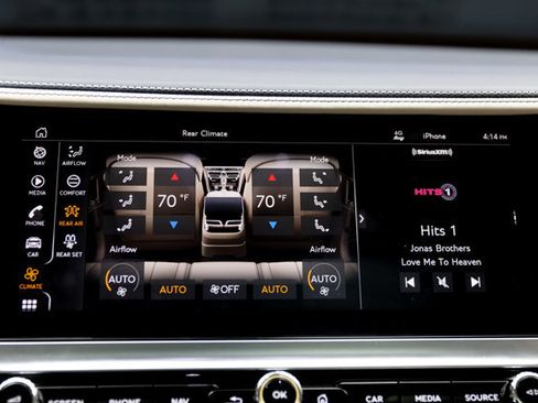 Used 2021 Bentley Flying Spur W12 image 92