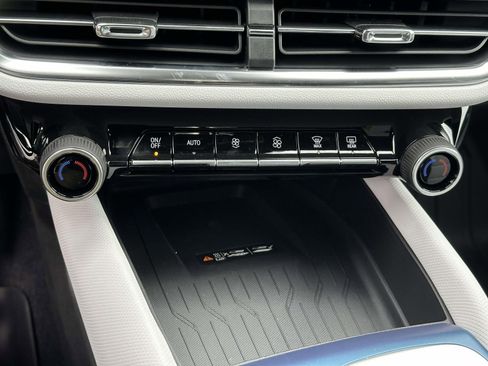 New 2026 Chevrolet Equinox EV LT image 12