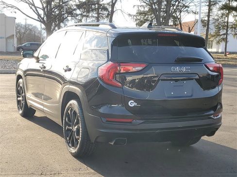 Used 2020 GMC Terrain SLT w/ Preferred Package image 4