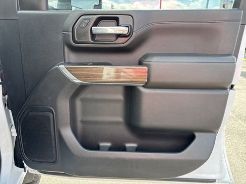 Used 2022 Chevrolet Silverado 3500 LT w/ Convenience Package image 19