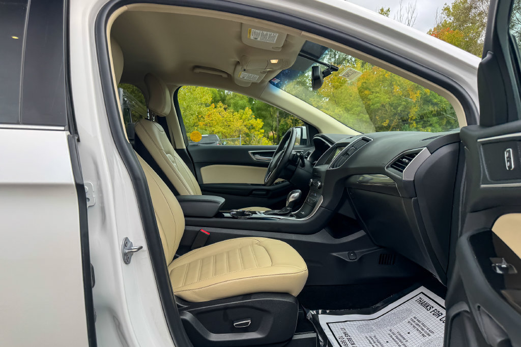 Used 2018 Ford Edge SEL w/ Equipment Group 201A AWD/4WD image 13