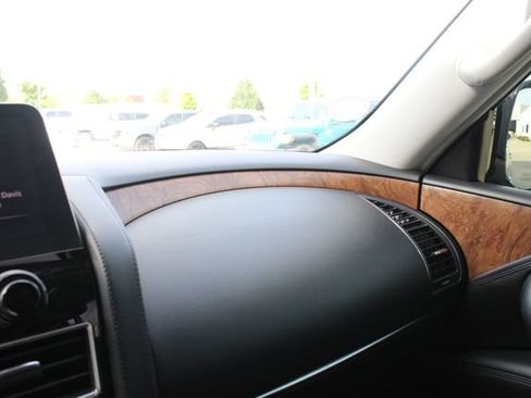 Used 2021 Nissan Armada SL w/ Captain's Chairs Package AWD/4WD image 22