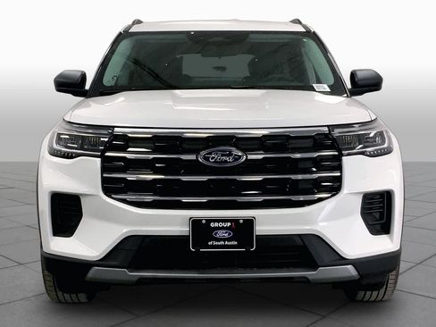 New 2026 Ford Explorer Active RWD image 3
