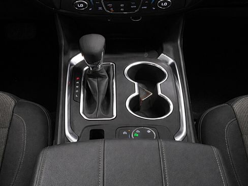 Used 2023 Chevrolet Traverse LT FWD image 10