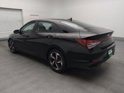 Used 2023 Hyundai Elantra SEL w/ Convenience Package FWD image 3