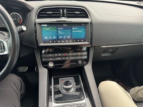 Used 2018 Jaguar F-PACE S AWD/4WD image 18