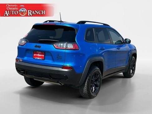 Used 2022 Jeep Cherokee Latitude AWD/4WD image 5