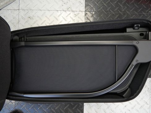Used 2015 Ferrari California T RWD image 37