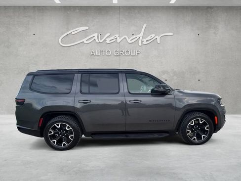 Used 2025 Jeep Wagoneer Series II image 17