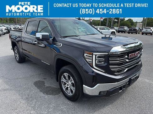 Used 2025 GMC Sierra 1500 SLT AWD/4WD image 1
