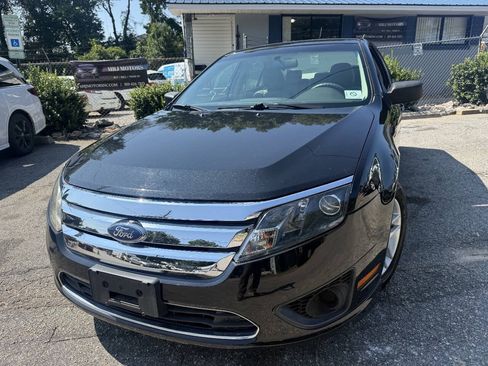 Used 2010 Ford Fusion S FWD image 1