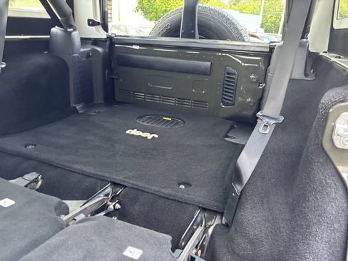 Used 2016 Jeep Wrangler Unlimited Sport AWD/4WD image 26
