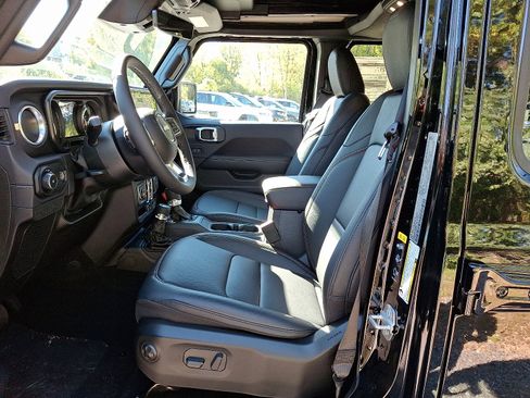 New 2026 Jeep Wrangler Sahara image 9