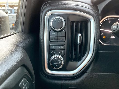 Used 2022 GMC Sierra 3500 Denali AWD/4WD image 32