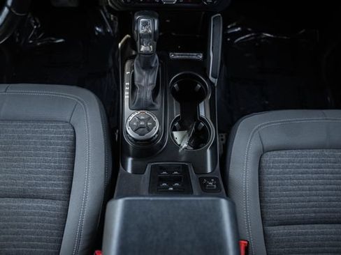 Used 2022 Ford Bronco Outer Banks AWD/4WD image 26