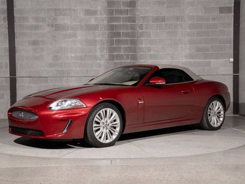 Used 2010 Jaguar XK Convertible RWD image 13