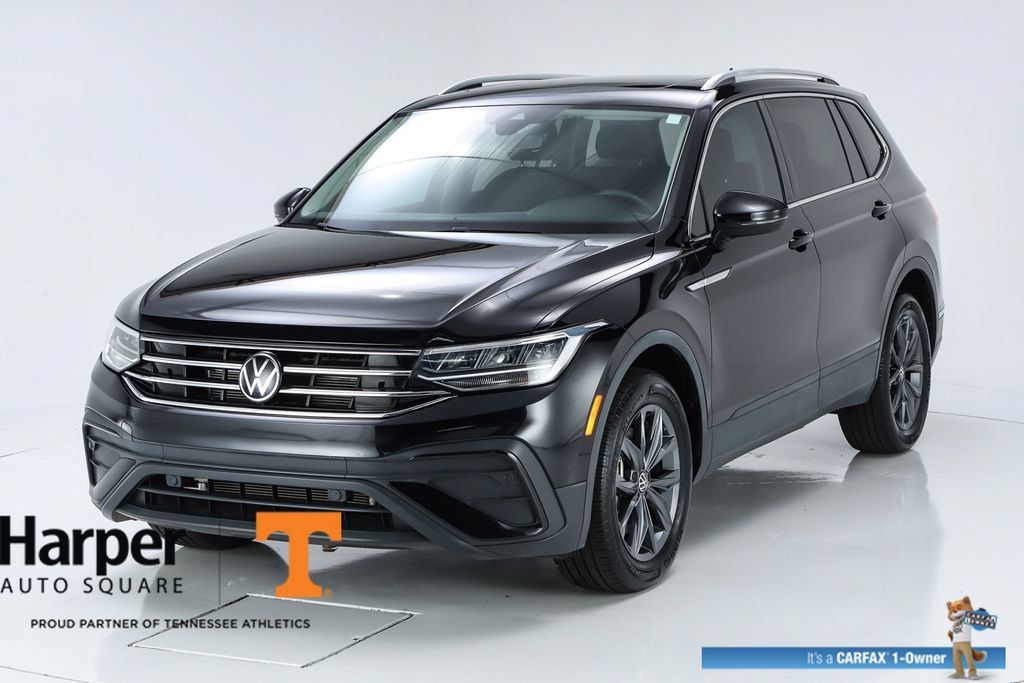 Used 2023 Volkswagen Tiguan SE w/ Panoramic Sunroof Package FWD image 39