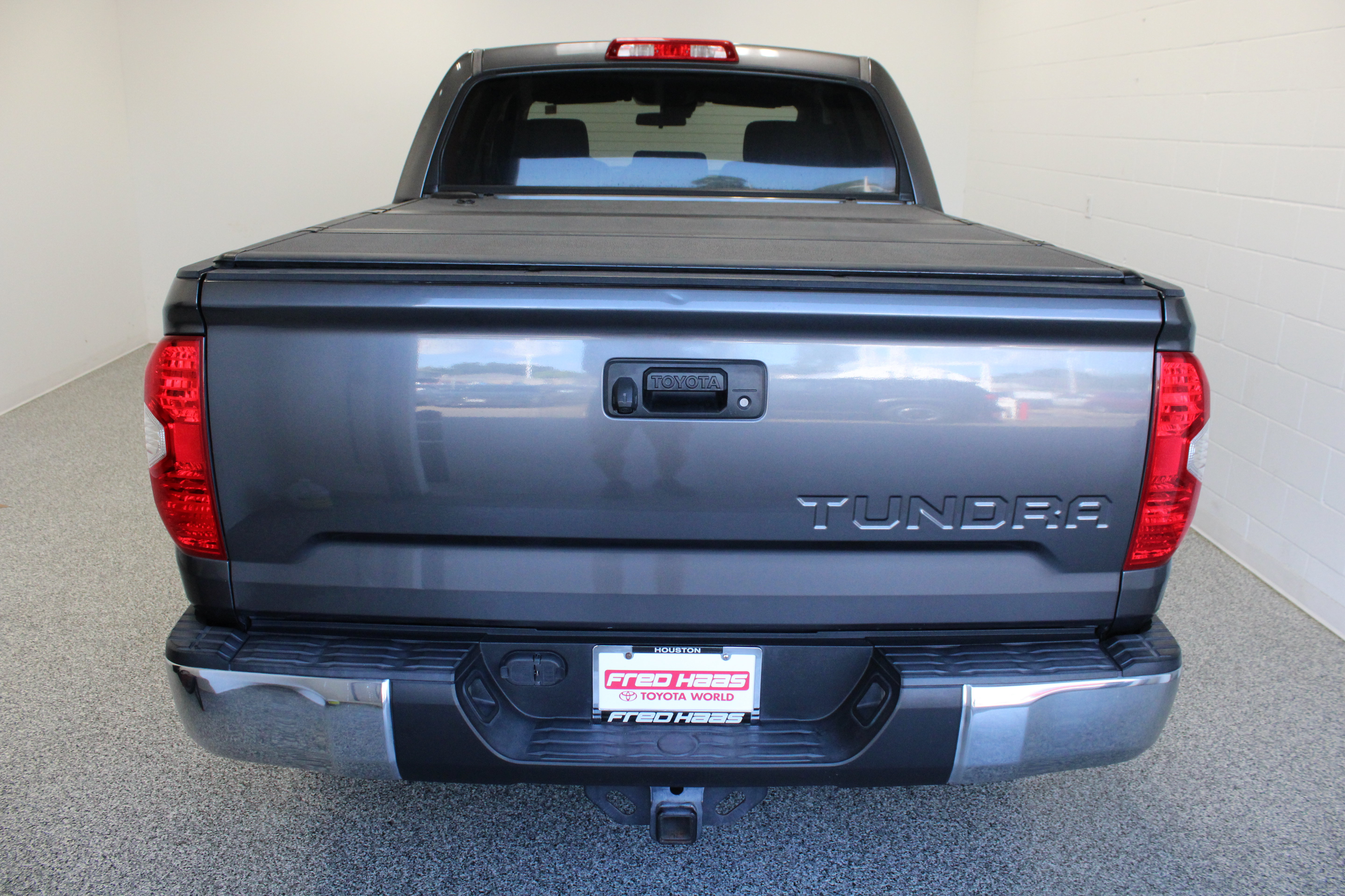 Used 2018 Toyota Tundra SR5 RWD image 8