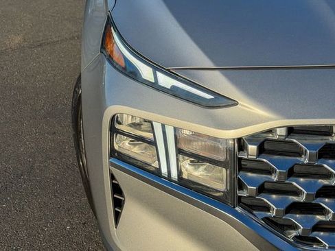 Used 2021 Hyundai Santa Fe SEL w/ Convenience + Premium Package image 5