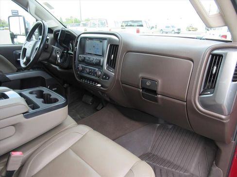 Used 2019 Chevrolet Silverado 2500 LTZ w/ Duramax Plus Package AWD/4WD image 11