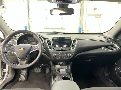 Used 2021 Chevrolet Malibu RS FWD image 10