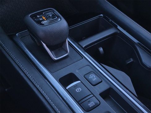 Used 2023 Nissan Pathfinder SV w/ SV Premium Package image 23