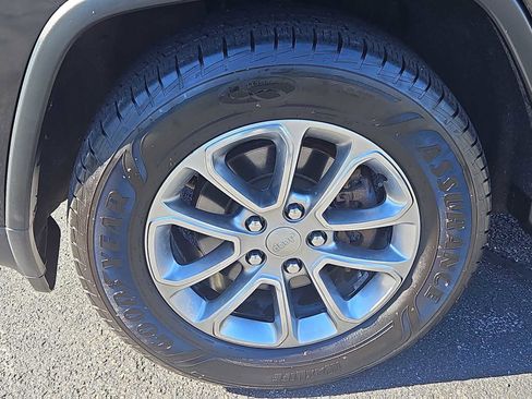 Used 2015 Jeep Grand Cherokee Limited w/ Luxury Group II image 7