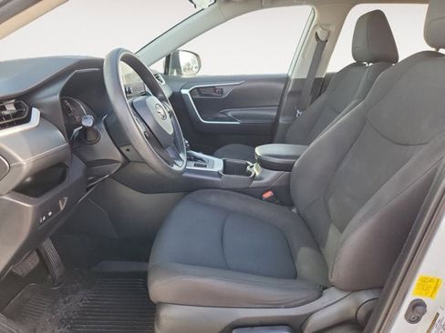 Used 2023 Toyota RAV4 LE image 9