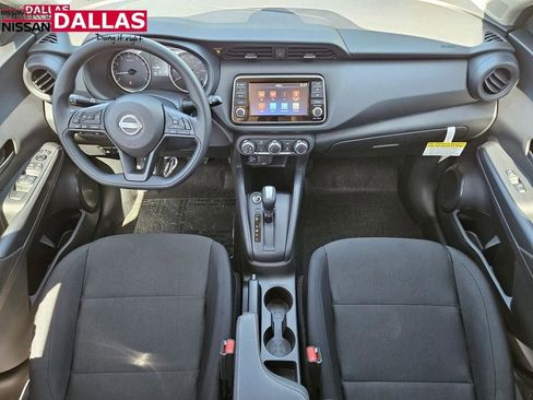 New 2025 Nissan Kicks Play S image 22