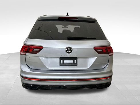 Used 2023 Volkswagen Tiguan SE R-Line image 4
