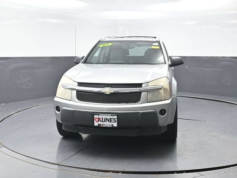 Used 2005 Chevrolet Equinox LT w/ Preferred Equipment Group AWD/4WD image 5