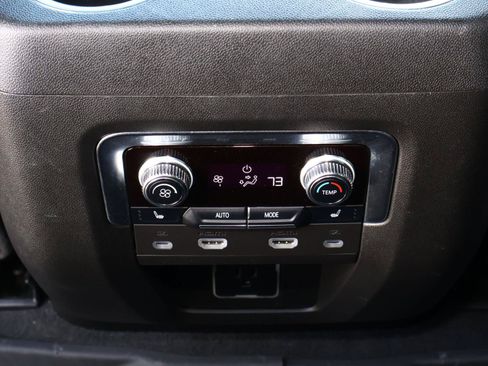 Used 2024 GMC Yukon Denali Ultimate AWD/4WD image 16