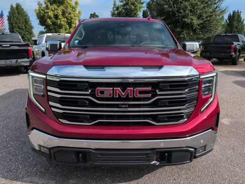 Used 2022 GMC Sierra 1500 SLT w/ SLT Premium Plus Package AWD/4WD image 9