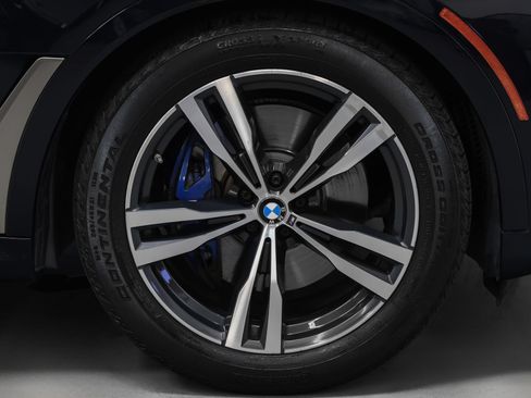Used 2022 BMW X7 M50i AWD/4WD image 16