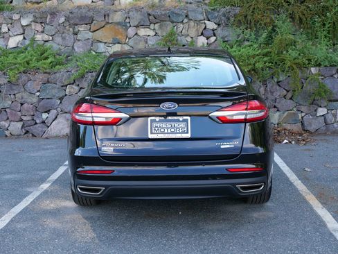 Used 2019 Ford Fusion Titanium AWD/4WD image 6