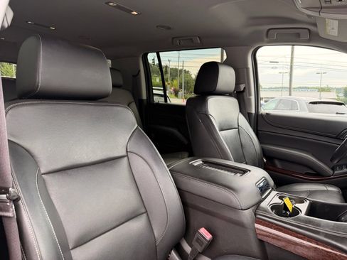 Used 2017 GMC Yukon XL SLT AWD/4WD image 37