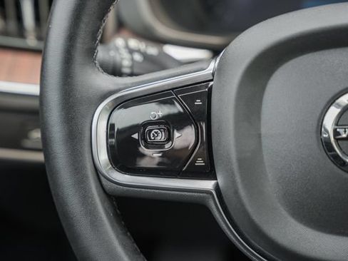 Certified 2023 Volvo XC60 B5 Plus w/ Climate Package AWD/4WD image 28