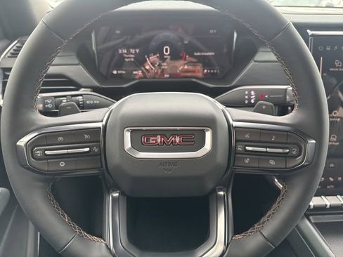New 2026 GMC Acadia AT4 w/ Luxury Package AWD/4WD image 19