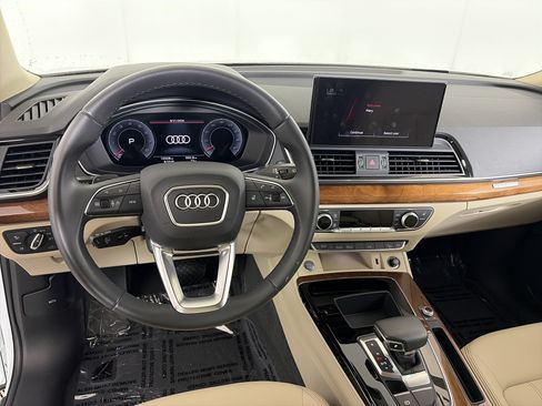 Certified 2022 Audi Q5 2.0T Premium Plus AWD/4WD image 3