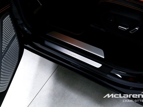 Used 2021 Lamborghini Urus image 15