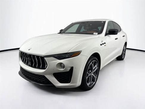 Used 2022 Maserati Levante GT image 2