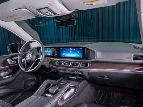 New 2026 Mercedes-Benz GLS 450 4MATIC image 4