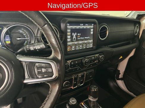 Used 2023 Jeep Wrangler Unlimited Sahara w/ Cold Weather Group AWD/4WD image 3