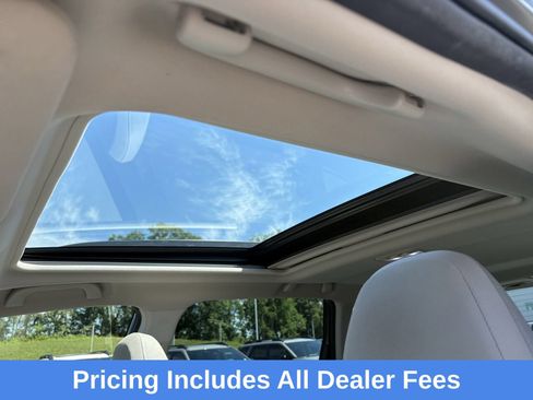 Used 2023 Subaru Forester Premium AWD/4WD image 25