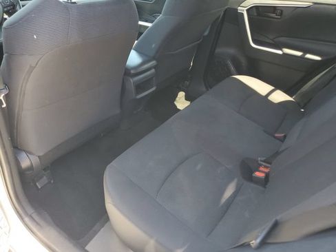 Used 2019 Toyota RAV4 LE AWD/4WD image 8