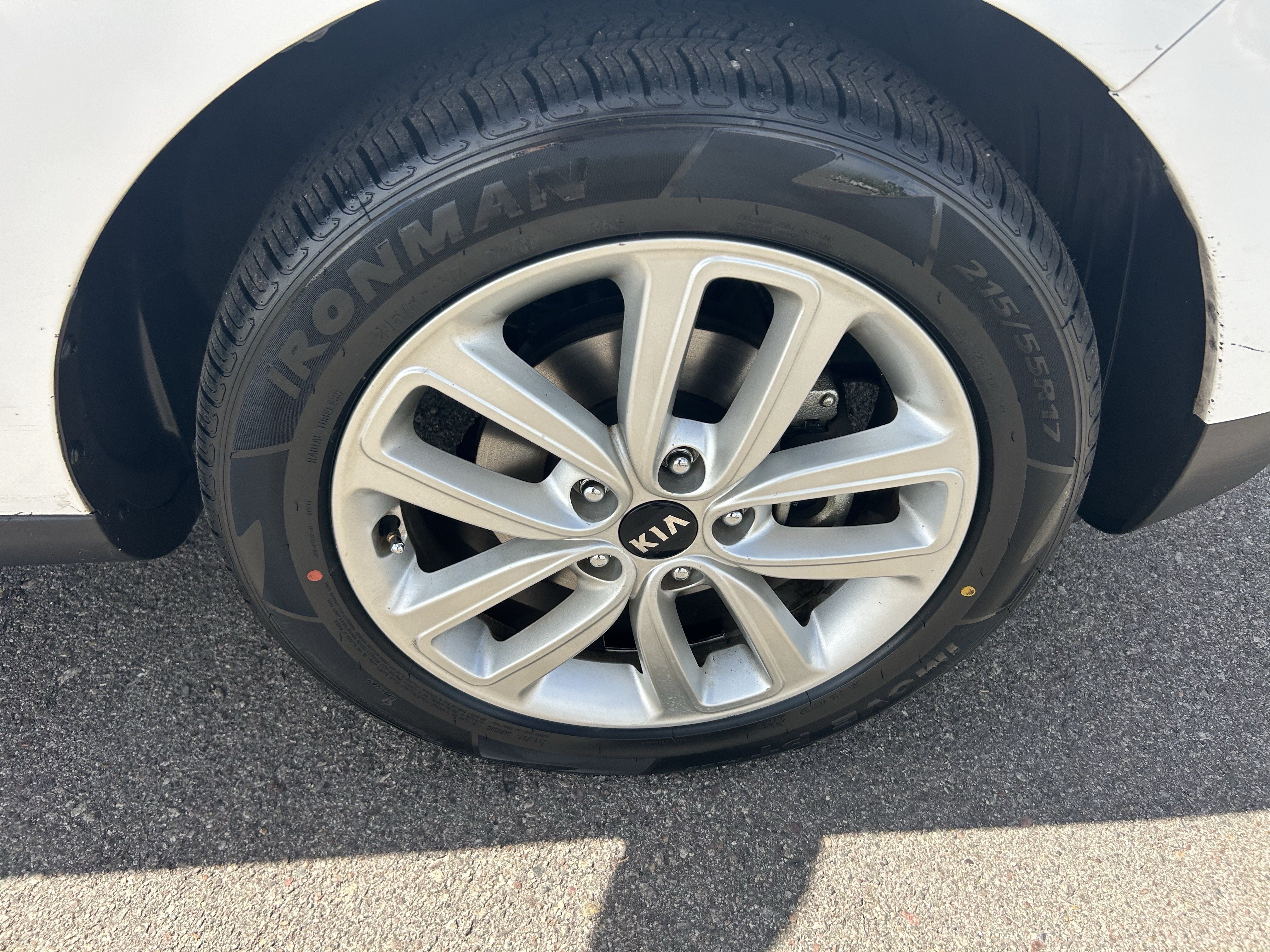 Used 2018 Kia Soul + FWD image 9